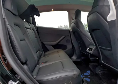 2023 Tesla Model Y z USA, uszkodzony, nr VIN 7SAYGDEE7PA194337